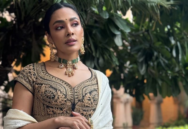 Fashion-Influencers-Ishita-Mangal